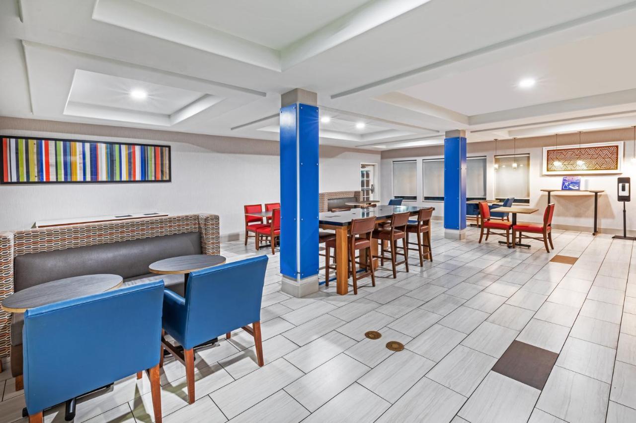 Holiday Inn Express & Suites Lafayette South By Ihg Exterior foto