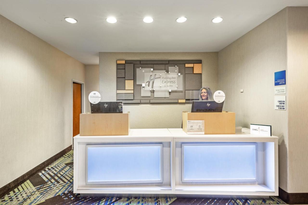 Holiday Inn Express & Suites Lafayette South By Ihg Exterior foto