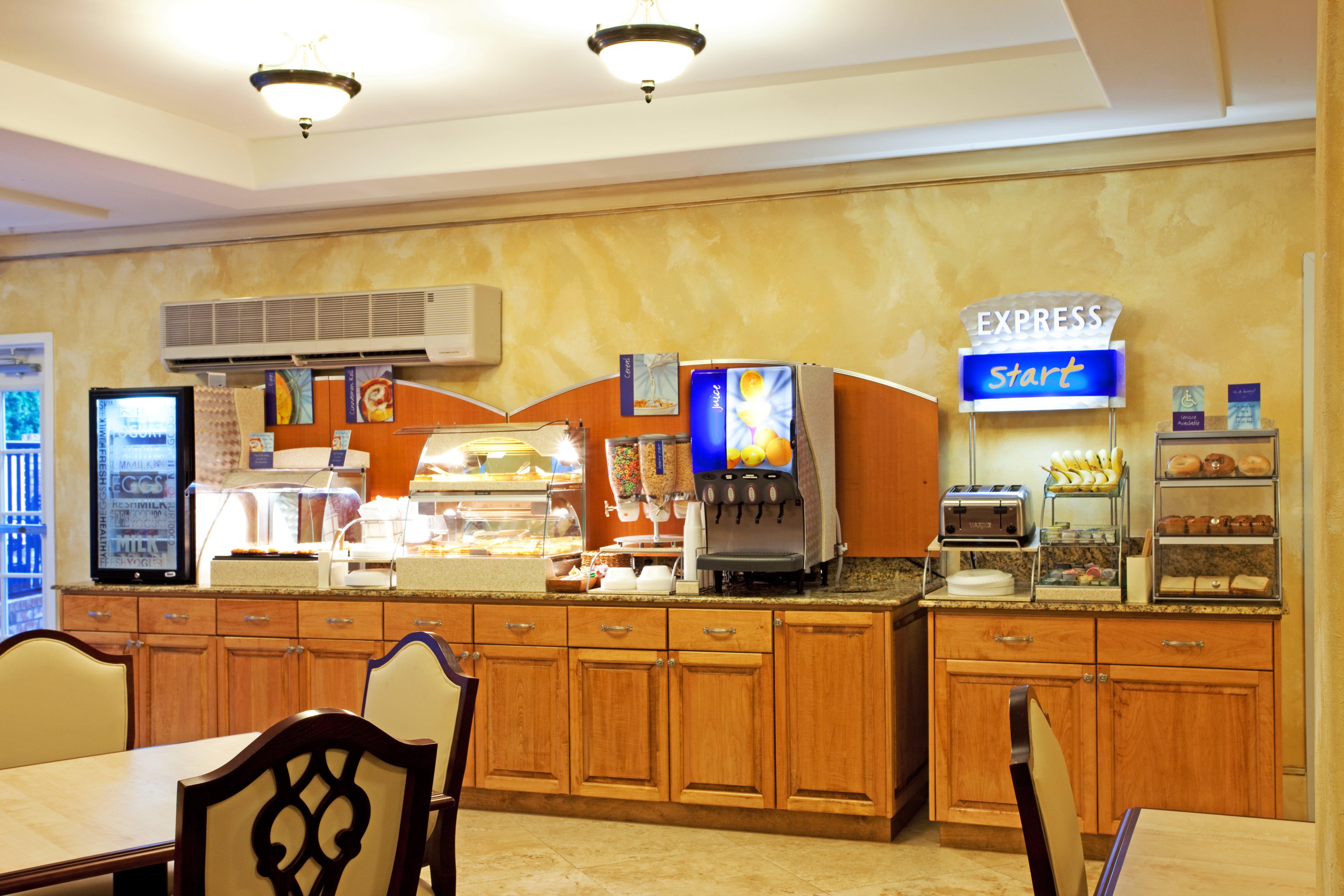 Holiday Inn Express & Suites Lafayette South By Ihg Exterior foto