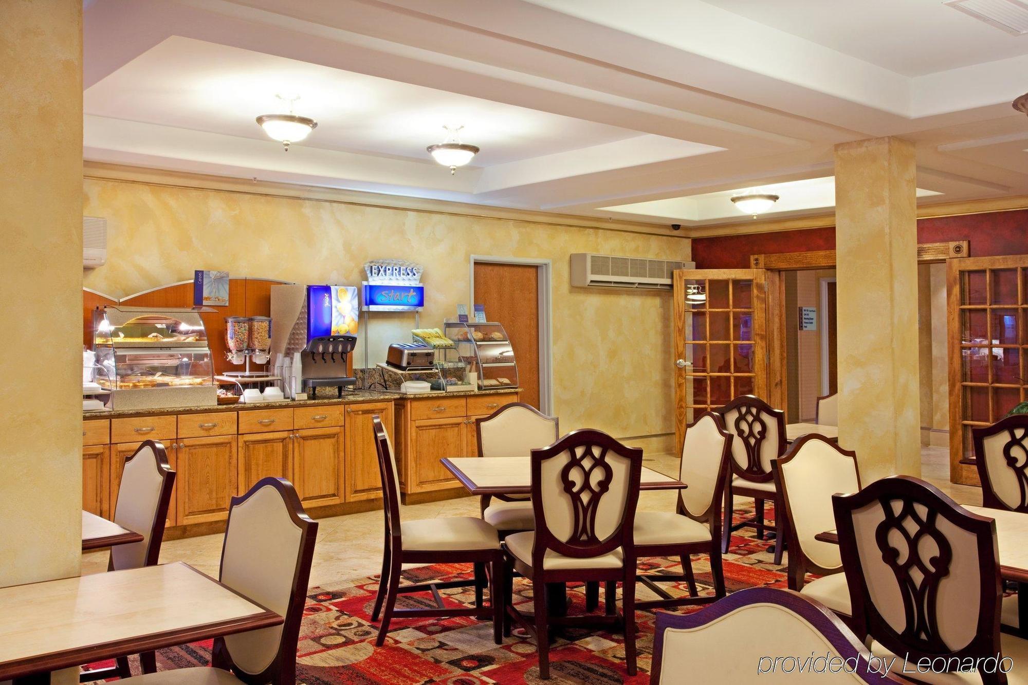 Holiday Inn Express & Suites Lafayette South By Ihg Restaurant foto